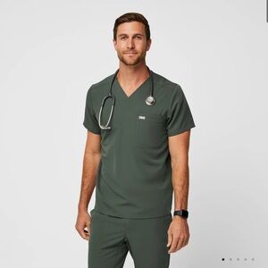 Men’s NWOT Figs Dark Green Scrub top